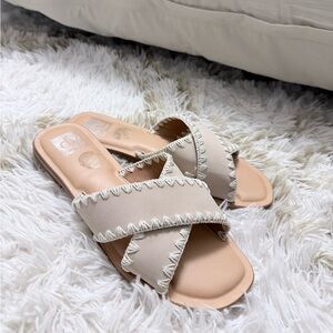 Dolce vita Beige Women's Slide Sandals